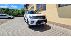 Canopy, winch, winch plate, hood guard installes on Toyota Hilux 2017