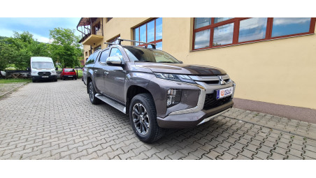 Canopy, cargo bar installed on Mitsubishi L200 2021