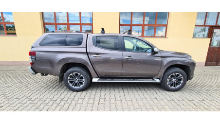 Canopy, cargo bar installed on Mitsubishi L200 2021