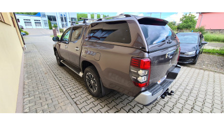 Canopy, cargo bar installed on Mitsubishi L200 2021