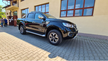 Roll cover, rollbar, towing hook installed on Renault Alaskan