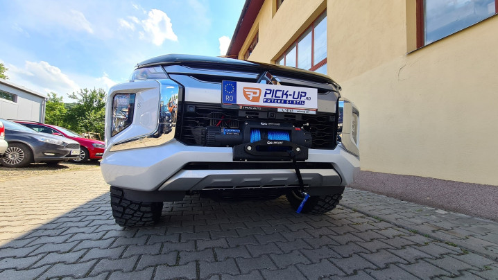 Montare inchidere de bena tip capac, deflector capota troliu-suport troliu Mitsubishi L200