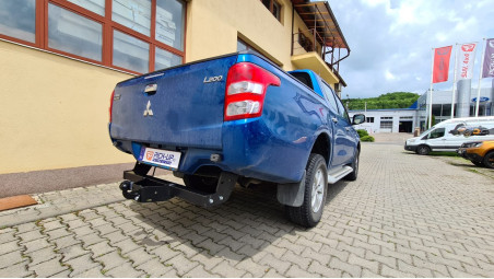 Montare capitonaj bena, protectie margine bena, scut, carlig de remorchare Mitsubishi L200
