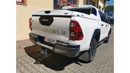 Tonneau cover installed on Toyota Hilux 2020