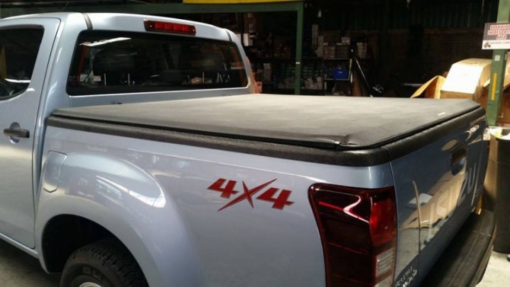 INCHIDERE BENA PRELATA NEGRU KEK KC090FX ISUZU DMAX 2012+