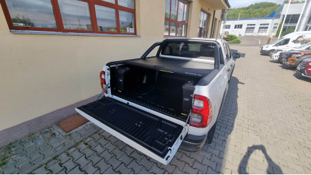 Bed liner, roll cover, swing cases installed on Toyota Hilux 2020
