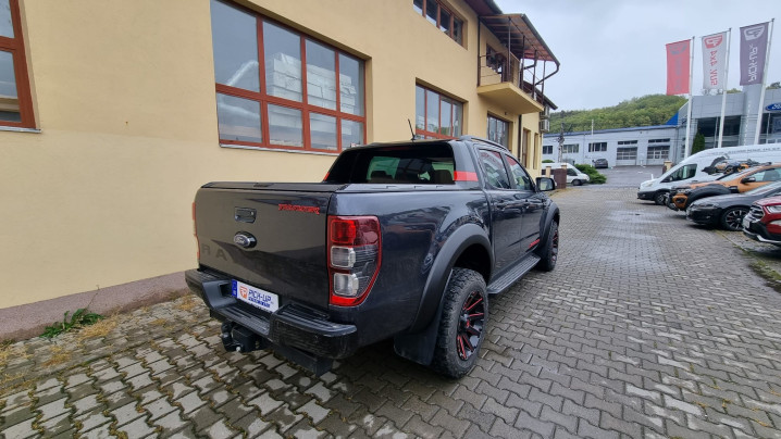 Raptor style grille installed on Ford Ranger 2019