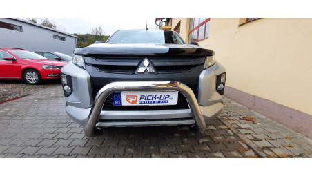 Roll cover, bullbar , hood guard installed on Mitsubishi L200 2020