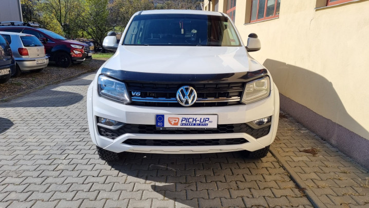 Canopy, hood guard installed on Volkswagen Amarok