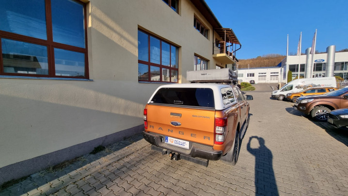 Canopy installed on Ford Ranger 2015