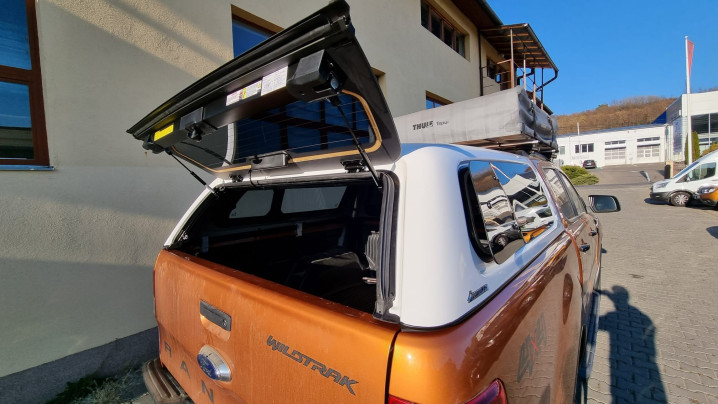Canopy installed on Ford Ranger 2015