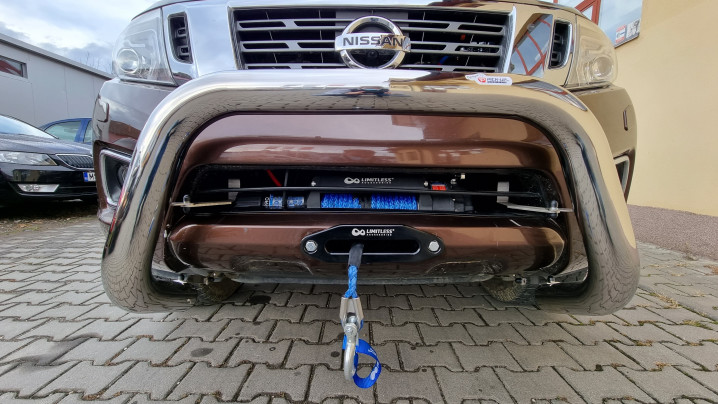 Rollbar, winch, bullbar, side steps installed on Nissan Navara NP300 2019