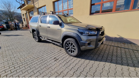 Canopy, hood guard, side steps, cross bars installed on Toyota Hilux 2020