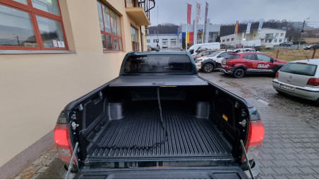 Montare rulou de bena, capitonaj bena, bullbar, deflectoare, reflectoare pe Toyota Hilux 2017