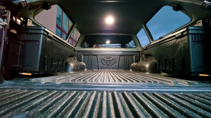Montare hardatop si ladite utilitare pe Toyota Hilux 2016
