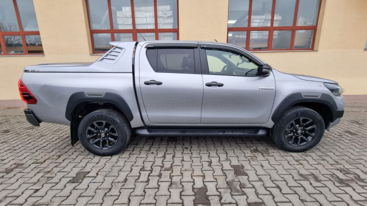 Montare inchidere de bena tip capac si deflector geam pe Toyota Hilux 2021