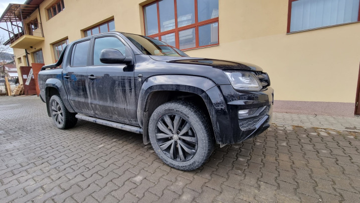 Roll cover, rollbar installed on Volksvagen Amarok 2020