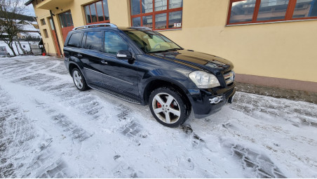 Montare carlig de remorcare pe Mercedes GL320