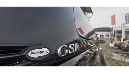 Canopy installed on Toyota Hilux 2017