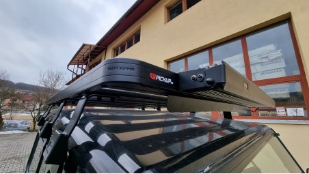 Roof-Rack, Led Bar installed on Landrover Defender