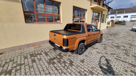 Roll cover, hood guard installed on Volkswagen Amarok 2013