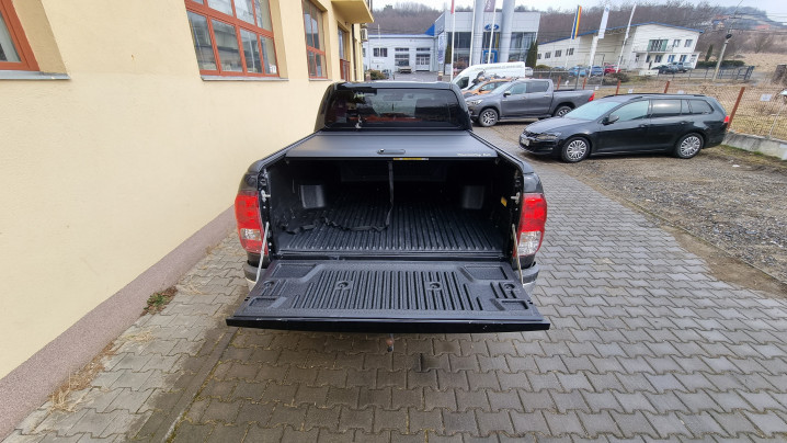 Montare capitonaj de bena und rulou de bena pe Toyota Hilux 2017