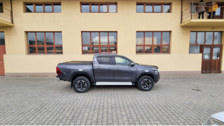 Montare rulou de bena, carlig remorcare si deflector geam si capota pe Toyota Hilux 2021