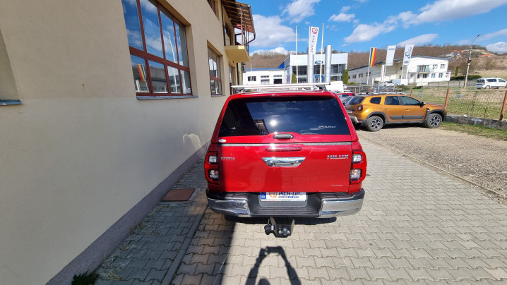 Fully equipped Toyota Hilux 2019