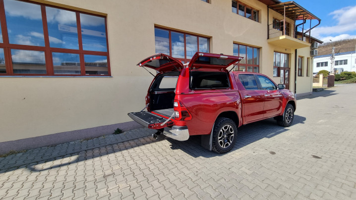 Fully equipped Toyota Hilux 2019