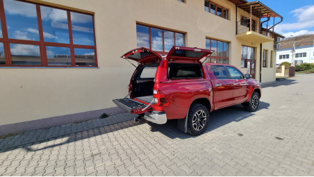 Fully equipped Toyota Hilux 2019