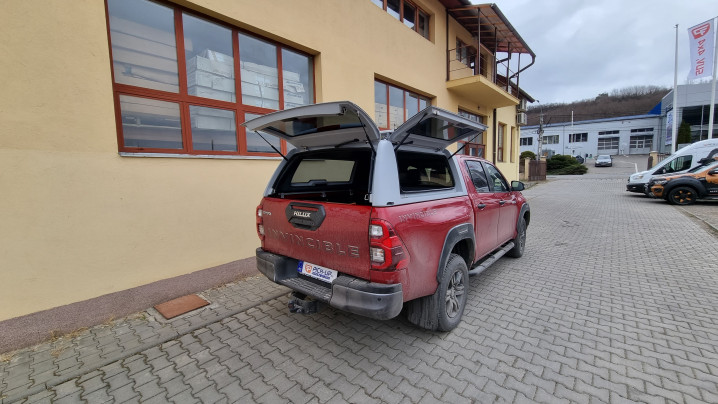 Montare hardtop und inchidere centralizata oblon pe Toyota Hilux 2019