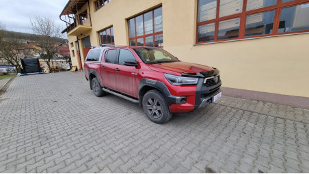 Montare hardtop und inchidere centralizata oblon pe Toyota Hilux 2019