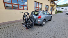 Montare carlig de remorcare si suport bicicleta pe Toyota Rav4 2