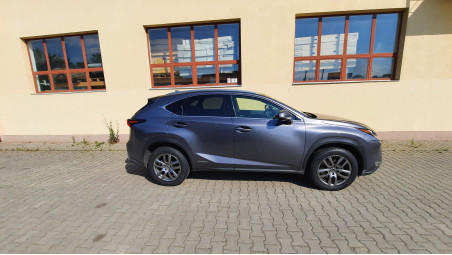 Montare carlig de remorcare pe Lexus NX300 H