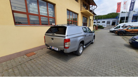 Canopy installed on Mitsubishi L200 2020