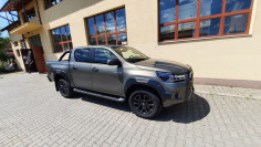 Roll cover, rollbar installed on Toyota Hilux 2020