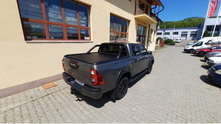 Roll cover, rollbar installed on Toyota Hilux 2020