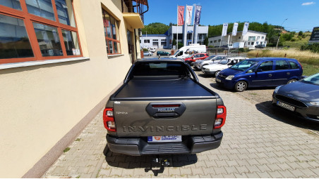 Roll cover, rollbar installed on Toyota Hilux 2020
