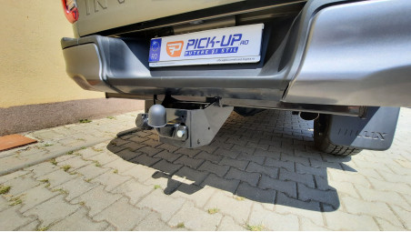 Roll cover, rollbar installed on Toyota Hilux 2020