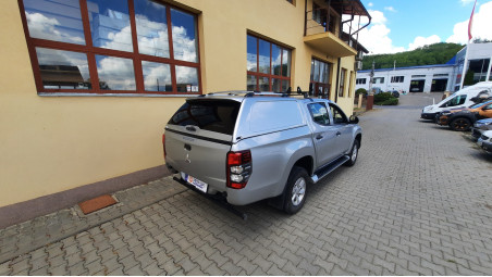 Canopy, ladder stow installed on Mitsubishi L200 2020