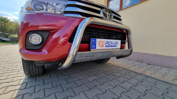 Monare rulou bena, rollbar, capitonaj bena deflector geam si bullbar pe Toyota Hilux 2017