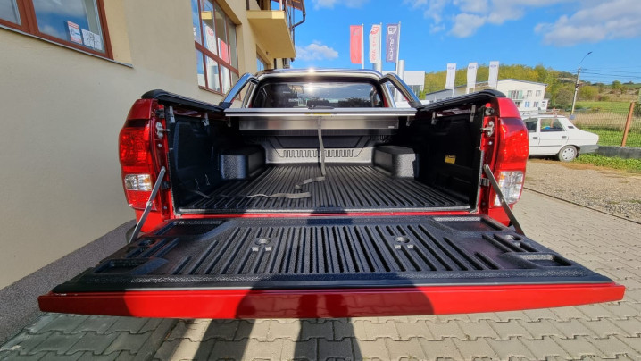 Roll cover, rollbar, bed liner, window visors, bullbar installed on Toyota Hilux 2017