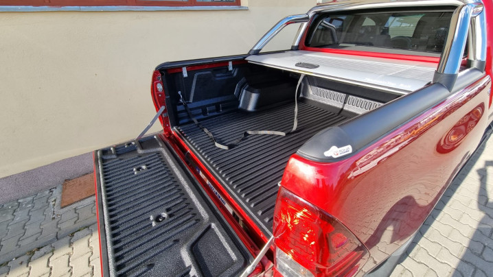 Monare rulou bena, rollbar, capitonaj bena deflector geam si bullbar pe Toyota Hilux 2017