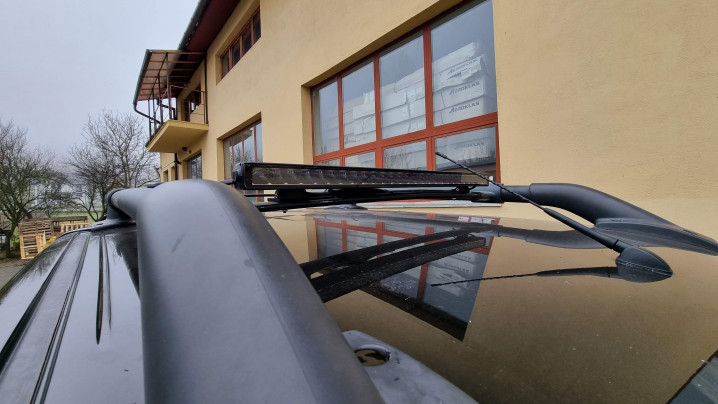 Montare inchidere bena tip capac, bullbar, reflectoare pe Nissan Navada D40