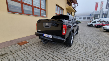 Tonneau cover , bullbar, spot lights installed on Nissan Navara D40