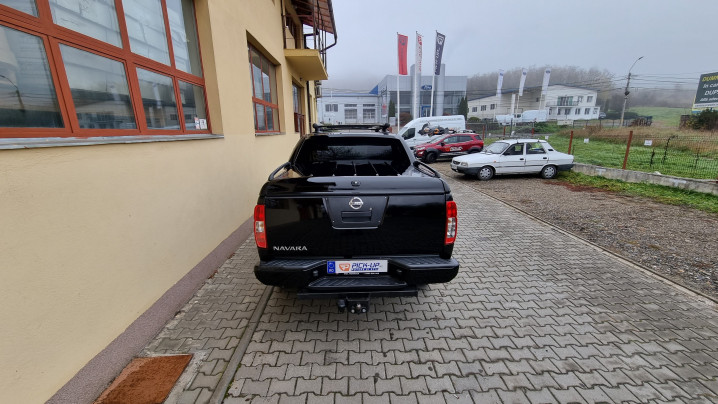 Tonneau cover , bullbar, spot lights installed on Nissan Navara D40