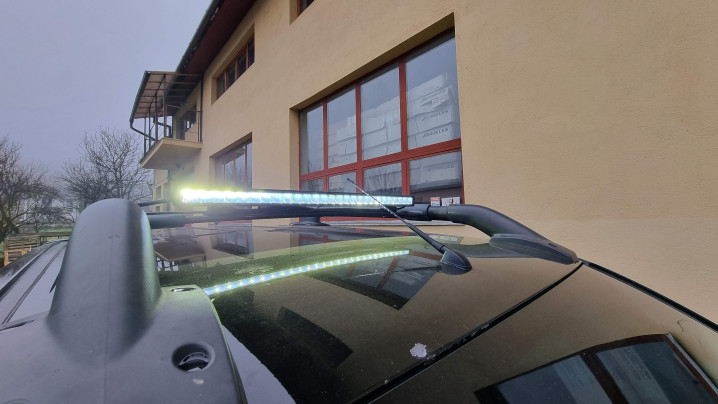 Montare Laderaumabdeckung tip capac, bullbar, reflectoare pe Nissan Navada D40