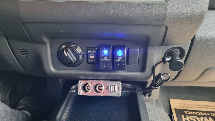 Tonneau cover , bullbar, spot lights installed on Nissan Navara D40