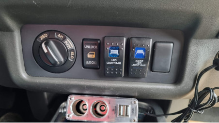 Tonneau cover , bullbar, spot lights installed on Nissan Navara D40