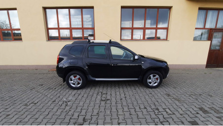 Rear bumper installed on Dacia Duster 2013